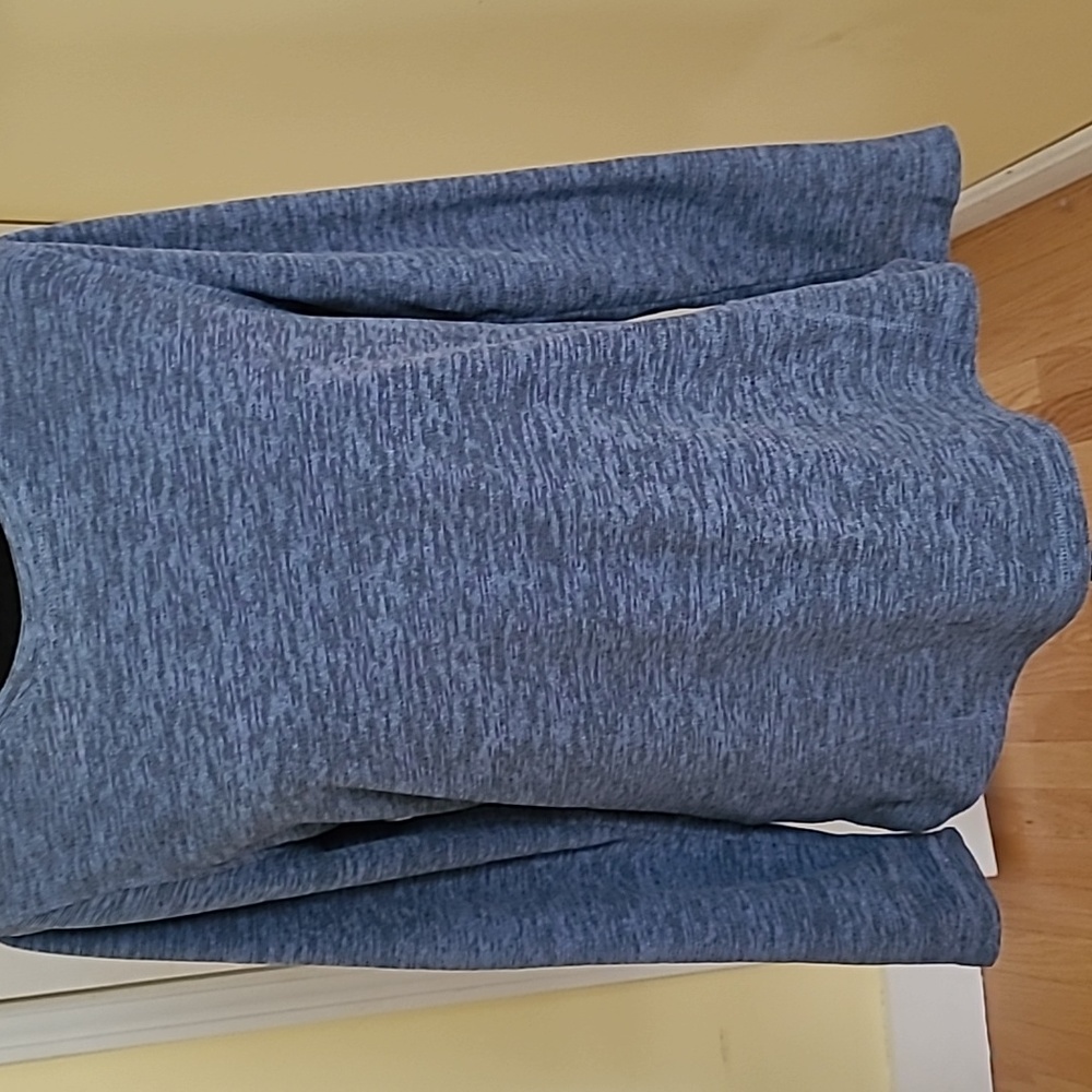 Women's Tek Gear sweatshirt top, Size M, blue/black